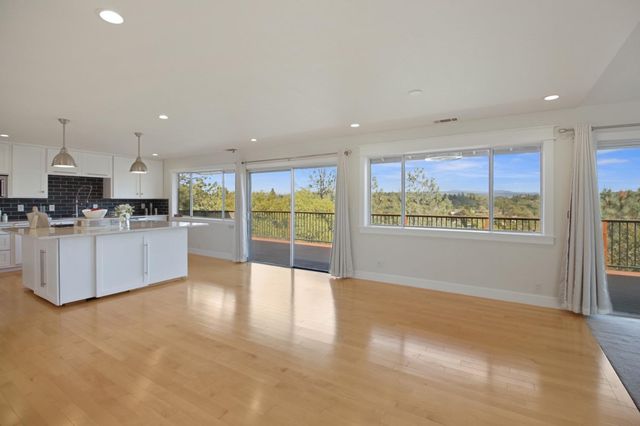 1276 Coon Ct, Cool, CA 95614