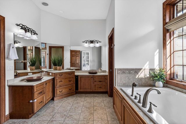 5774 Longwood Lane, Fitchburg, WI 53711