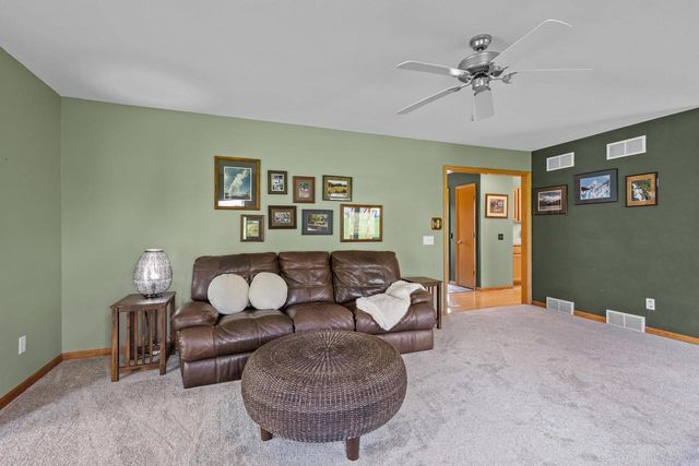 5910 Osborn Drive, Mcfarland, WI 53558