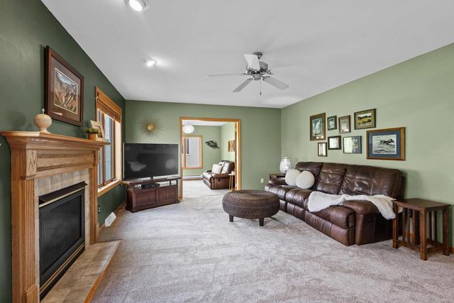 5910 Osborn Drive, Mcfarland, WI 53558