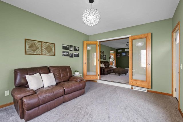 5910 Osborn Drive, Mcfarland, WI 53558
