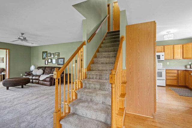 5910 Osborn Drive, Mcfarland, WI 53558