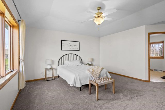 5910 Osborn Drive, Mcfarland, WI 53558