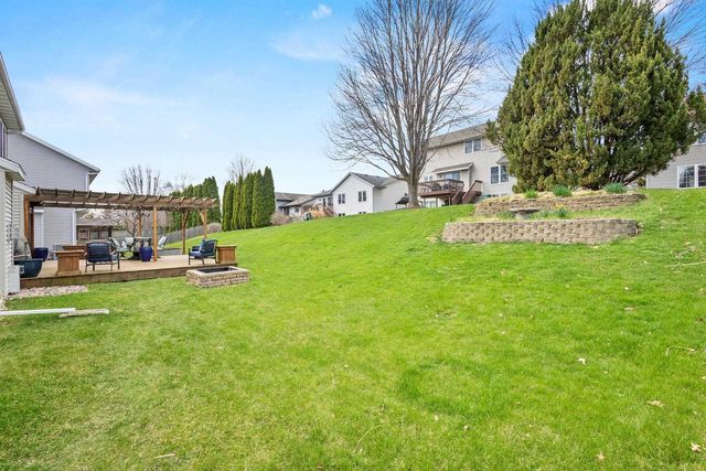 5910 Osborn Drive, Mcfarland, WI 53558