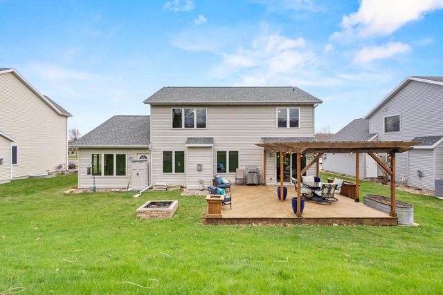 5910 Osborn Drive, Mcfarland, WI 53558