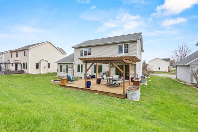 5910 Osborn Drive, Mcfarland, WI 53558