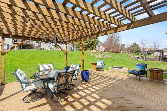 5910 Osborn Drive, Mcfarland, WI 53558