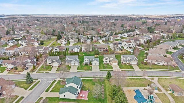 5910 Osborn Drive, Mcfarland, WI 53558