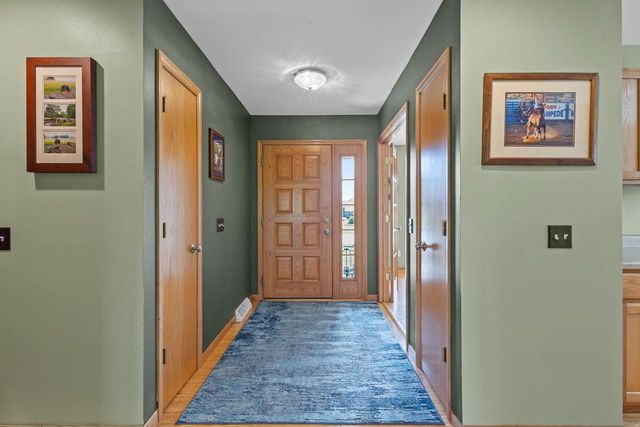 5910 Osborn Drive, Mcfarland, WI 53558