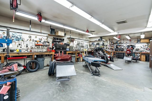 202-204 Pinehurst Ave., Swansea, MA 02777