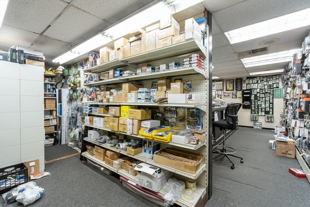 202-204 Pinehurst Ave., Swansea, MA 02777