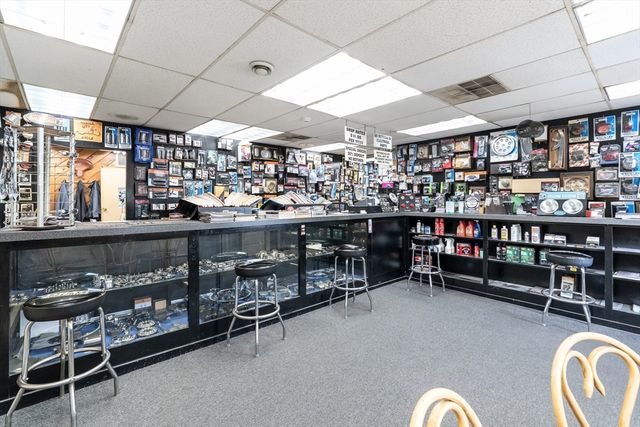 202-204 Pinehurst Ave., Swansea, MA 02777