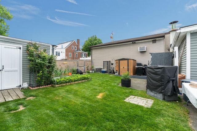202-204 Pinehurst Ave., Swansea, MA 02777