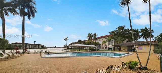 1300 SW 130th Ave 201F, Pembroke Pines, FL 33027