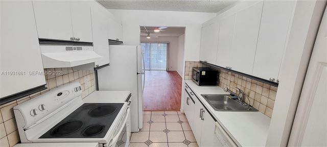 1300 SW 130th Ave 201F, Pembroke Pines, FL 33027