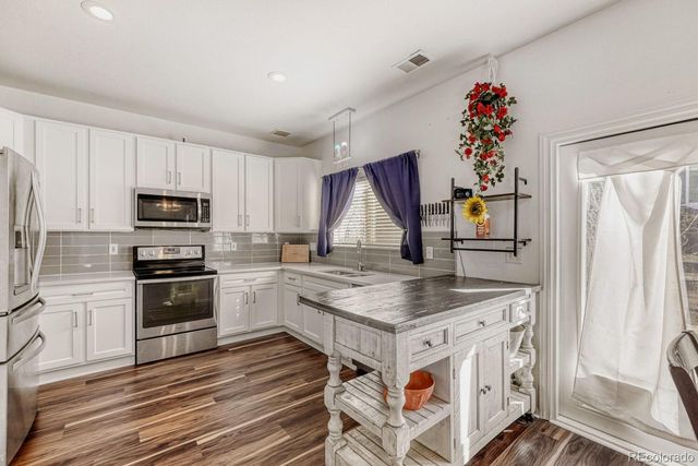 19706 E 58th Drive, Aurora, CO 80019