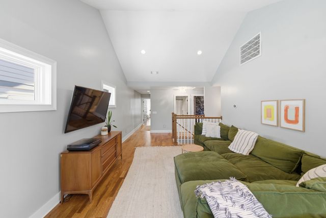 2330A Carter Ave A, Nashville, TN 37206