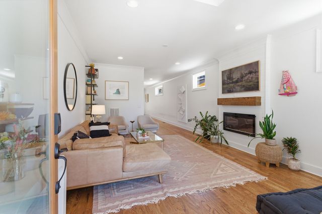2330A Carter Ave A, Nashville, TN 37206