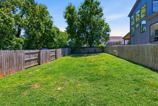 2330A Carter Ave A, Nashville, TN 37206