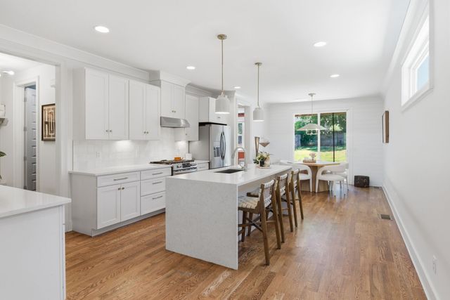 2330A Carter Ave A, Nashville, TN 37206