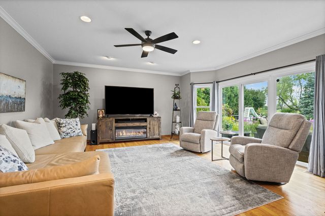 1405 Darlington Court, Algonquin, IL 60102