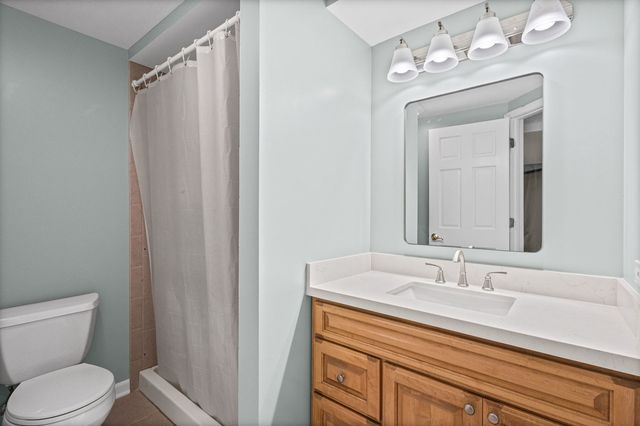 1405 Darlington Court, Algonquin, IL 60102