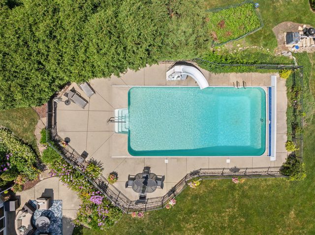 1405 Darlington Court, Algonquin, IL 60102