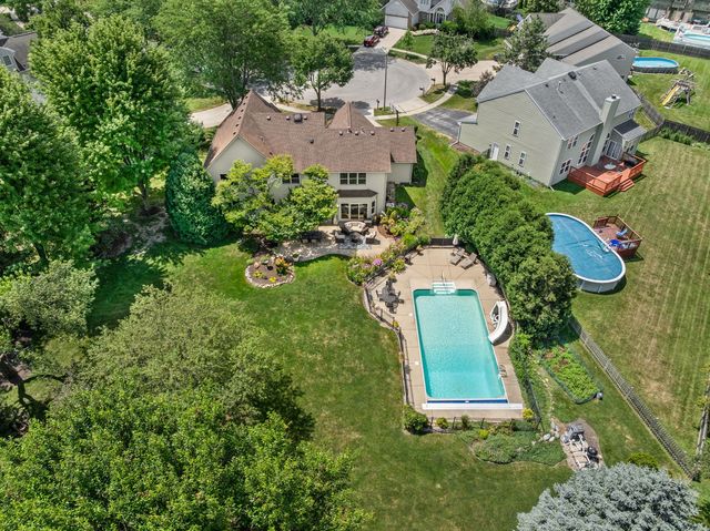 1405 Darlington Court, Algonquin, IL 60102