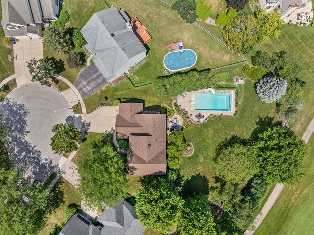 1405 Darlington Court, Algonquin, IL 60102