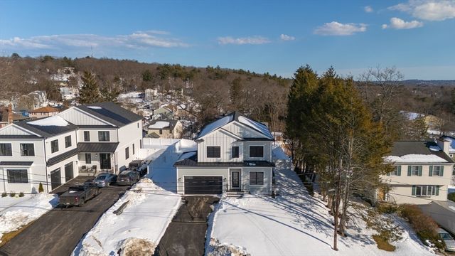 15 Cedarcroft Lane, Waltham, MA 02451