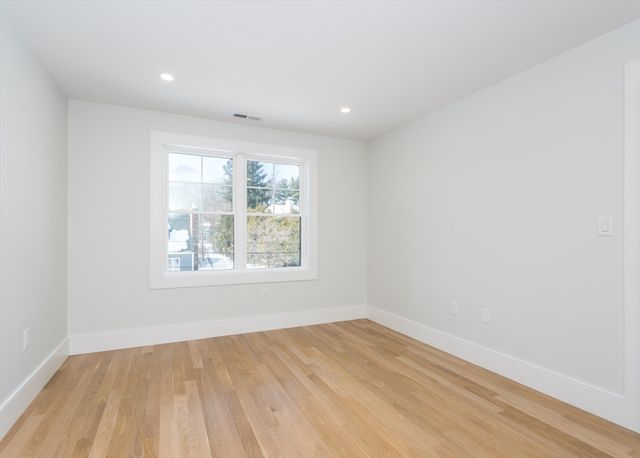 15 Cedarcroft Lane, Waltham, MA 02451