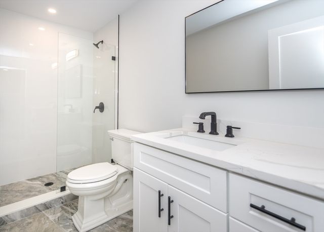 15 Cedarcroft Lane, Waltham, MA 02451