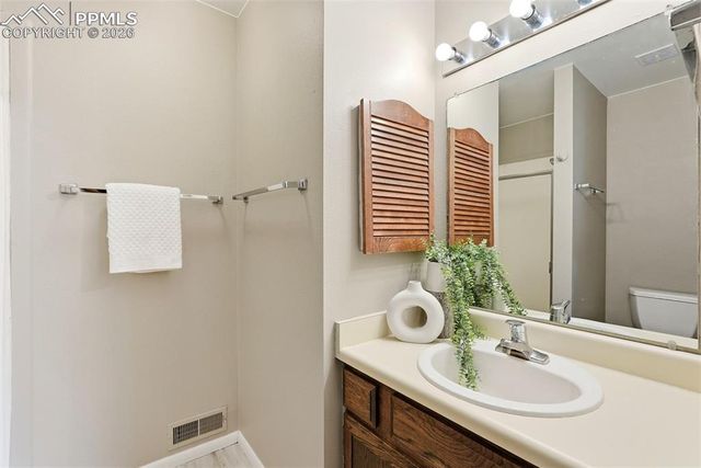 2111 Mount Washington Avenue, Colorado Springs, CO 80906