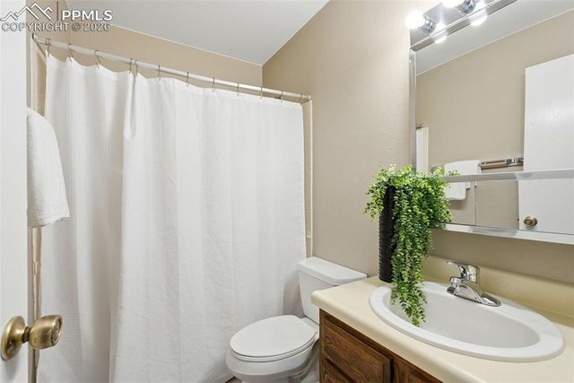 2111 Mount Washington Avenue, Colorado Springs, CO 80906