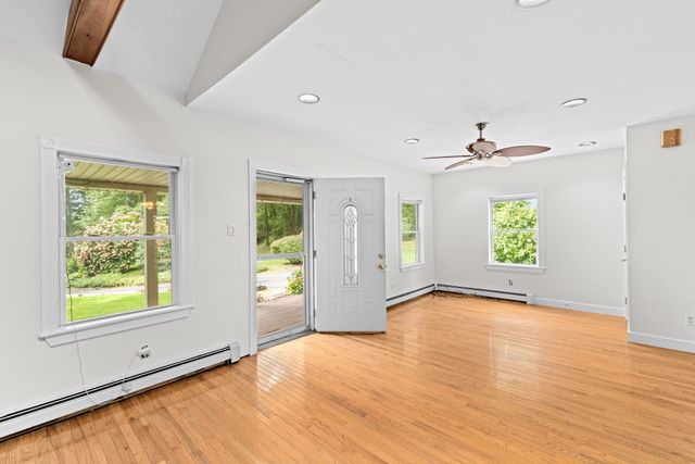 72 Precinct Street, Lakeville, MA 02347