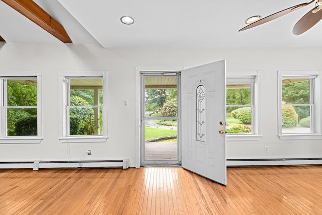72 Precinct Street, Lakeville, MA 02347
