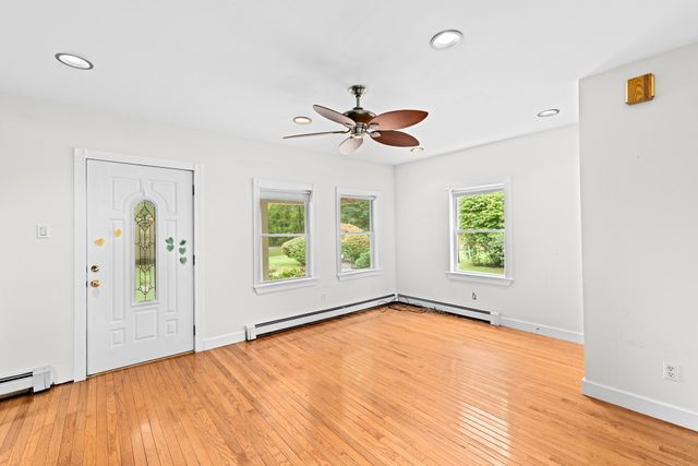72 Precinct Street, Lakeville, MA 02347