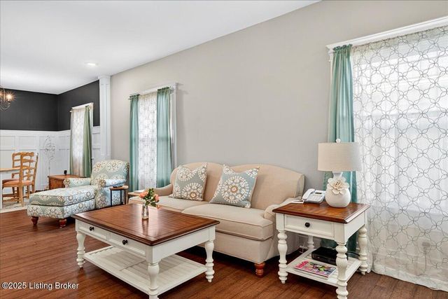 218 Cornell Pl, Louisville, KY 40207