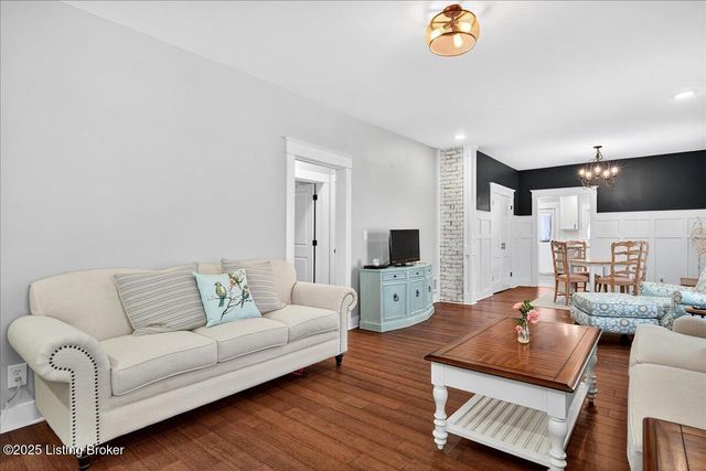 218 Cornell Pl, Louisville, KY 40207