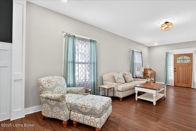 218 Cornell Pl, Louisville, KY 40207