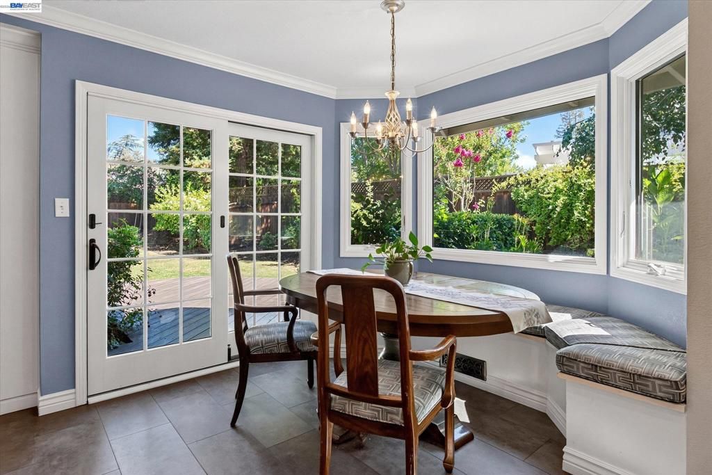 Image 15 of property listing at 1768 Oro Valley Cir, Walnut Creek, CA 94596