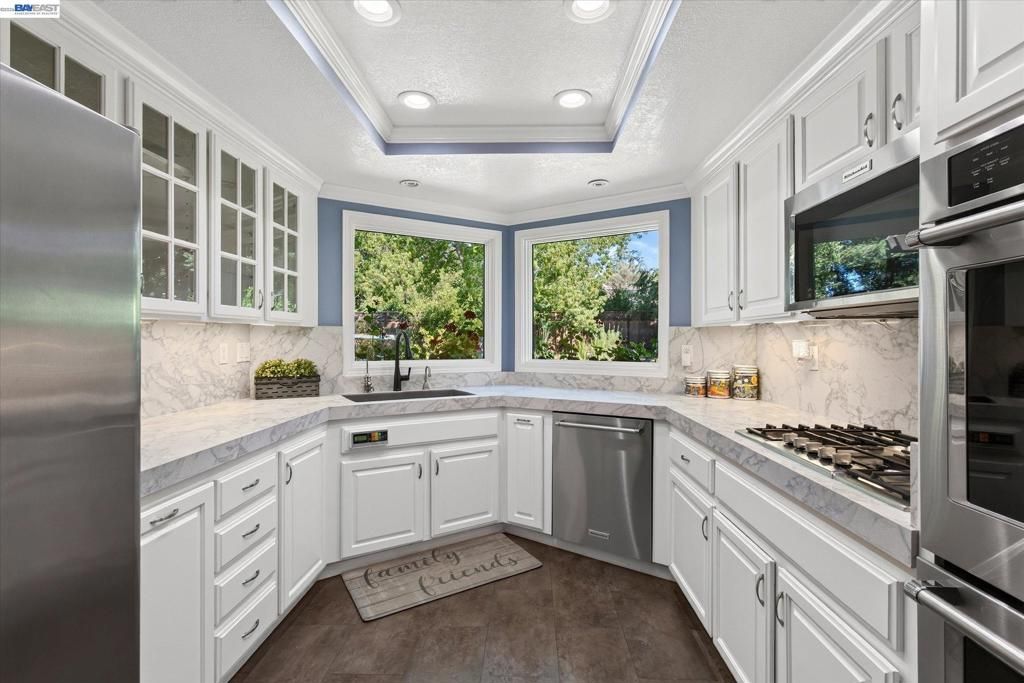 Image 17 of property listing at 1768 Oro Valley Cir, Walnut Creek, CA 94596