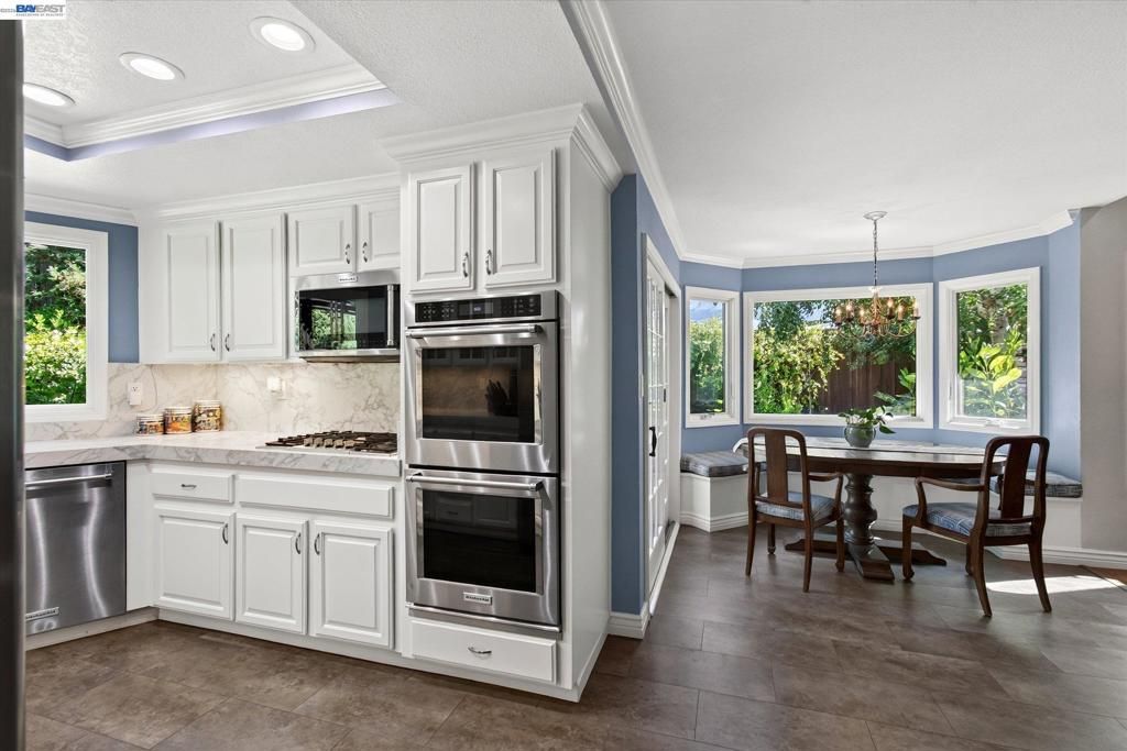 Image 18 of property listing at 1768 Oro Valley Cir, Walnut Creek, CA 94596