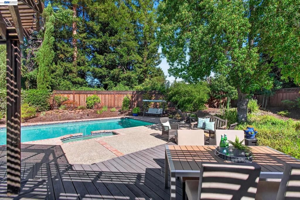 Image 34 of property listing at 1768 Oro Valley Cir, Walnut Creek, CA 94596