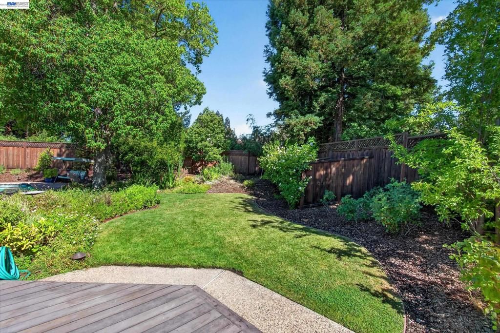 Image 40 of property listing at 1768 Oro Valley Cir, Walnut Creek, CA 94596