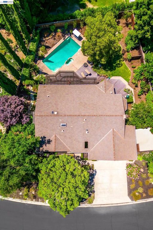 Image 50 of property listing at 1768 Oro Valley Cir, Walnut Creek, CA 94596