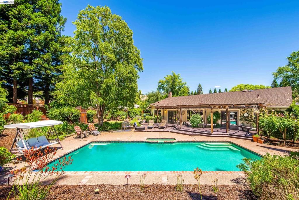 Image 53 of property listing at 1768 Oro Valley Cir, Walnut Creek, CA 94596
