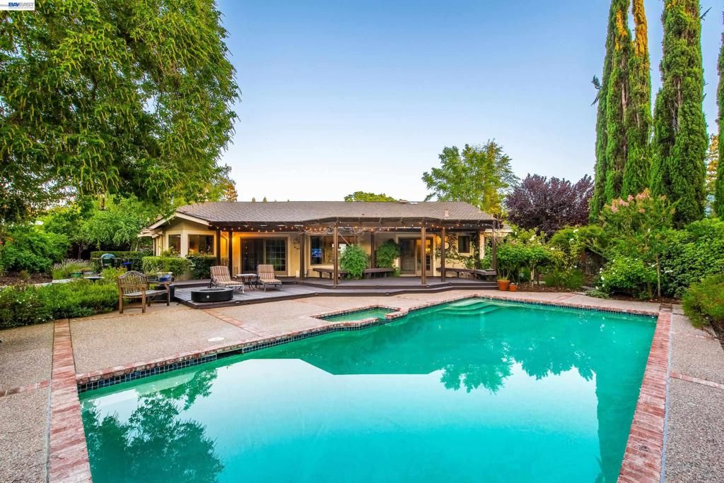 Image 55 of property listing at 1768 Oro Valley Cir, Walnut Creek, CA 94596
