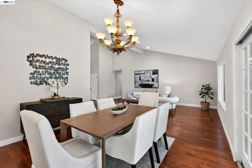 Image 9 of property listing at 1768 Oro Valley Cir, Walnut Creek, CA 94596