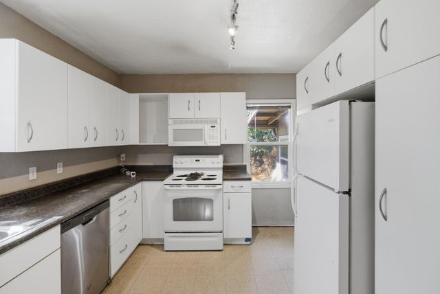 2040 Verano St, Sacramento, CA 95838